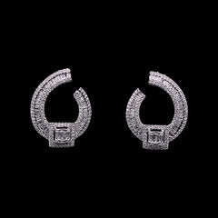 #LVNA2024 | Square Bagutte Overlap Diamond Earrings 14kt
