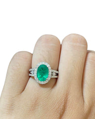 #LVNA2024 | Oval Green Emerald Colombian Diamond Ring 18kt
