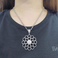 #TheSALE | Floral Deco Diamond Necklace 14kt