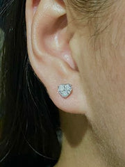 Heart Dainty Stud Diamond Earrings 18kt