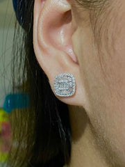 Cushion Stud Diamond Earrings 18kt