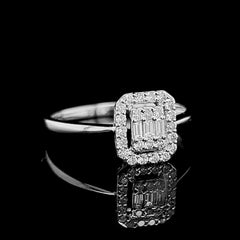 Classic Emerald Baguette Diamond Ring 14kt