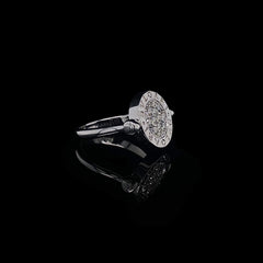 Editor’s Pick | Round Inspired Diamond Ring 18kt