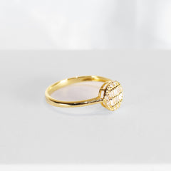 Golden Round Baguette Diamond Ring 18kt