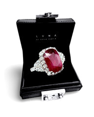 #LVNA2024 | Oval Natural Red Burmese Ruby Diamond Ring 18kt