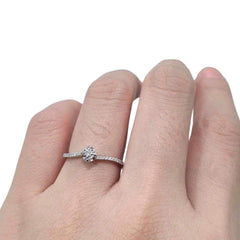#TheSALE | Classic Dainty Round Diamond Ring 18kt