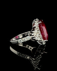 #LVNA2024 | Oval Natural Red Burmese Ruby Diamond Ring 18kt