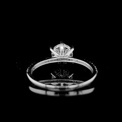 #BuyNow | Dainty Round Diamond Ring 14kt