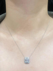 #LVNA2024 | 7ct Face Emerald Halo Diamond Necklace 18kt