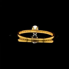 CLR | 0.64cts G VVS1 Oval Diamond Engagement Ring 14kt