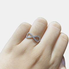 Classic Infinity Diamond Ring 14kt