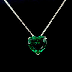 Green Heart Emerald Gemstone Necklace 18kt