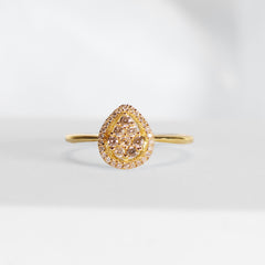 Golden Classic Pear Diamond Ring 18kt