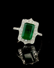 #LVNA2024 | Green Colombian Emerald Gemstone Diamond Ring 18kt