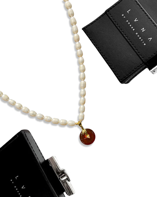#LVNA2024 | Pearl Agate Diamond Necklace 18kt
