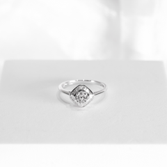 Rose Classic Square Baguette Diamond Ring 18kt