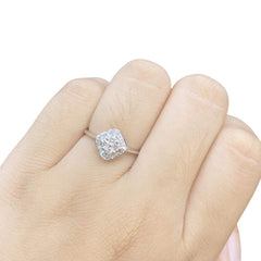 Rose Classic Square Baguette Diamond Ring 18kt