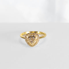 Golden Heart Baguette Diamond Ring 18kt