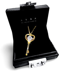 VIP #LVNAGifts GLD | Ivana Dancing 钻石项链的金色吊坠钥匙 18kt 16-18”