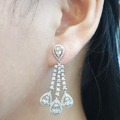 Cluster Trinity Pear Dangling Diamond Earrings 14kt