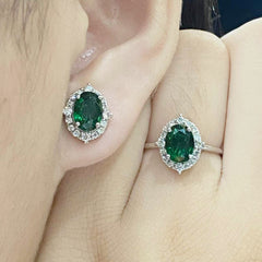 Oval Deco Colombian Emerald Earrings 18kt | Editor’s Pick
