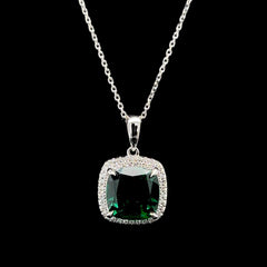 #LVNA2024 | Cushion Green Emerald Gemstones Pendant Diamond Necklace 14kt
