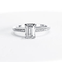 1.50ct+ Emerald Cut Diamond Engagement Ring 18kt | GIA Certified
