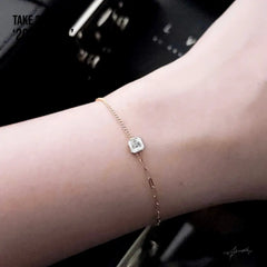 LVNA Diamond Center Bar Bracelet 18kt
