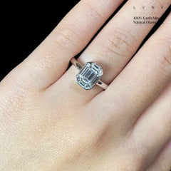 유니크 | 3ct 페이스 에메랄드 심리스 인비저블 세팅 다이아몬드 약혼 반지 18kt