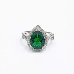 Pear Green Emerald Gemstones Diamond Ring 14kt