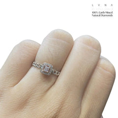 0.42 克拉粉色钻石光环密镶订婚戒指 18 克拉