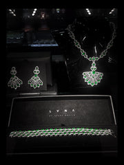 LVNA Signatures™️ The Colombian Dance Green Emerald Gemstones Pendant Statement Diamond Necklace 18kt