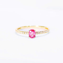 #LoveLVNA | Golden Oval Pink Sapphire Diamond Ring 18kt