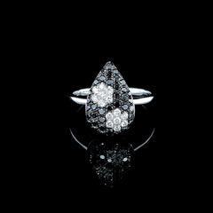 PREORDER | Teardrop Black Diamond Ring 18kt