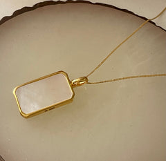 GLD | Golden Mother of Pearl Bar Necklace 18” 18kt