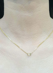 #LVNA2024 | Eastwest Emerald LVNA Signatures Unisex 0.25ct Bezel Diamond Center Bar Necklace 18kt