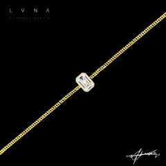 LVNA Signatures™️  Diamond Center Bar Bezel Bracelet 18kt