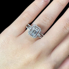유니크 | 6ct 페이스 에메랄드 헤일로 대성당 인비저블 세팅 헤일로 파베 다이아몬드 약혼 반지 18kt