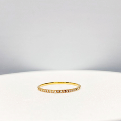 PREORDER | Golden Round Paved Half Eternity Diamond Ring 14kt