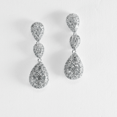 Pear Drop Dangling Diamond Earrings 18kt