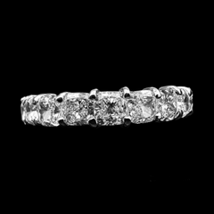 #EternityByLVNA | Cushion Half Eternity Diamond Ring 18kt