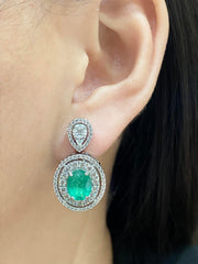 #LVNA2024 | Oval Green Emerald Columbian Diamond Earrings 18kt