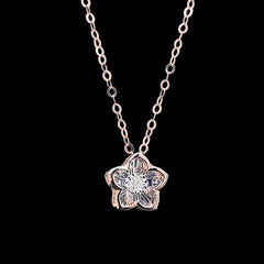 #LoveLVNA | Rose Floral Diamond Necklace 18kt