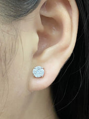 Round Brilliant Stud Diamond Earrings 18kt