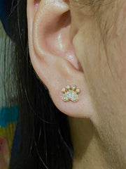 HKG | Golden Paws Stud Diamond Earrings 18kt