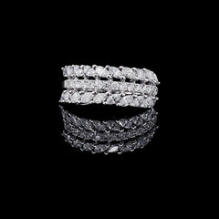Cluster Shape Diamond Ring 18kt