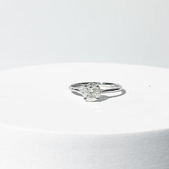 Invisible Round Diamond Ring 18kt