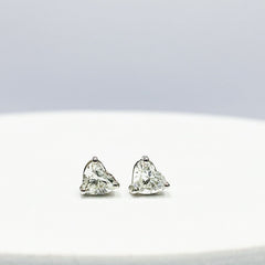 #LoveLVNA | 0.90cts I VVS Heart Brilliant Stud Solitaire Diamond Earrings 18kt #BuyNow