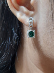 链状绿色祖母绿宝石垂坠钻石耳环 14 克拉