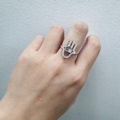 Hand & Heart Diamond ring 14kt